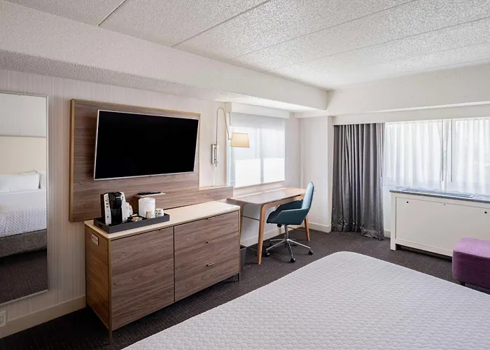Sonesta Downtown Hotel