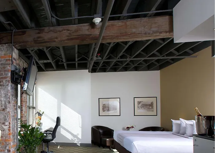 Sonesta Downtown Hotel 4*